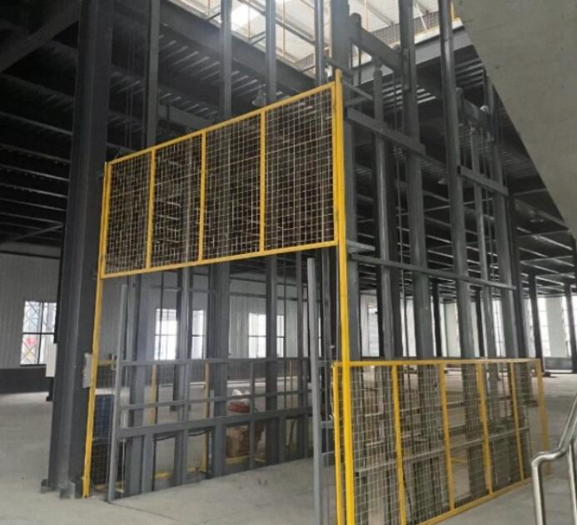 聂荣请详细介绍一下货梯安装在室外的维护方法