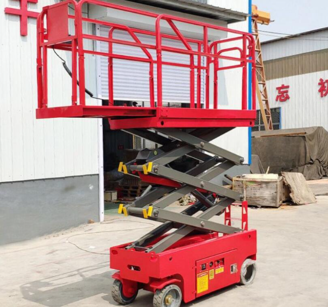 聂荣移动剪叉式升降机