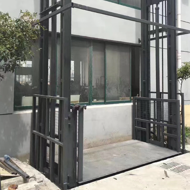 聂荣5吨室外升降货梯